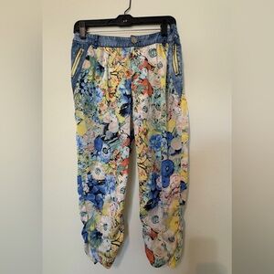 Floral Women's Cropped Pants
